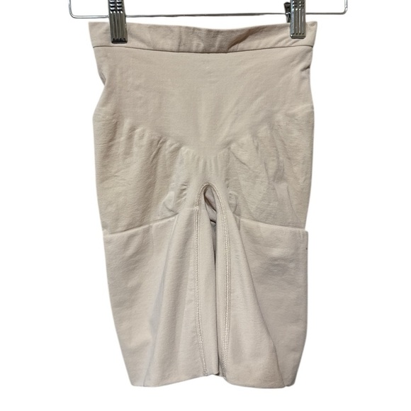 EUC - Spanx Shapewear for Tummy Control High-Waisted Power Short - Size Large - Picture 4 of 6